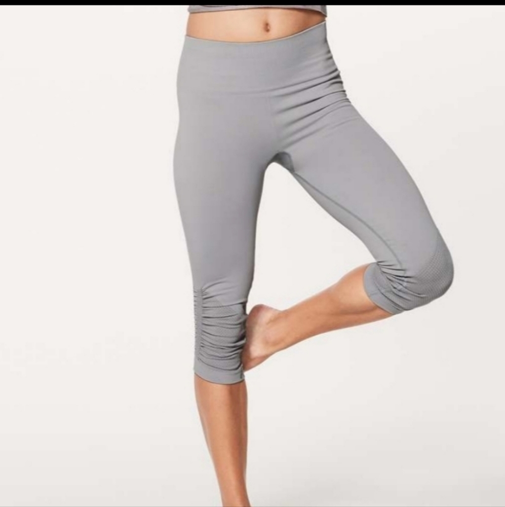Lululemon In The Flow rusched capri seamless leggings in light gray
